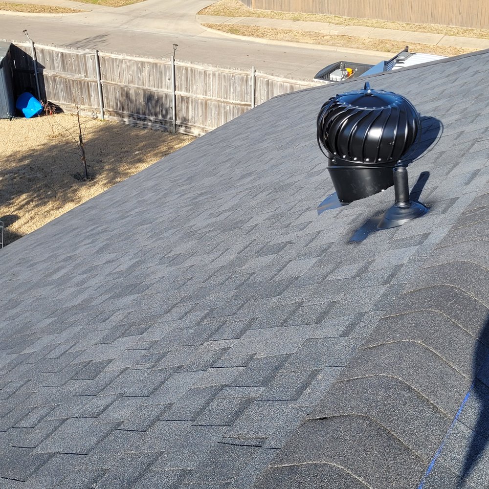 Slide of Luna's Roofing