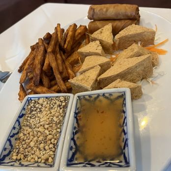 Addie's Thai House - Vegetarian Combo Platter - Thai Near Me - Chesterfield, Missouri