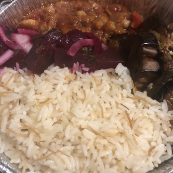 Amir - a plate of rice, meat, and vegetables - Lebanese Near Me - L'Île-Perrot, Quebec Amir - a plate of rice, meat, and vegetables - Lebanese Near Me - L'Île-Perrot, Quebec