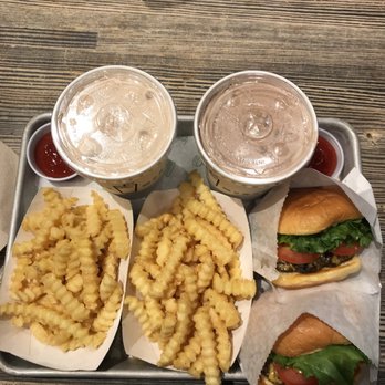 Shake Shack Mall of America - Burgers Near Me - Bloomington, Minnesota Shake Shack Mall of America - Burgers Near Me - Bloomington, Minnesota