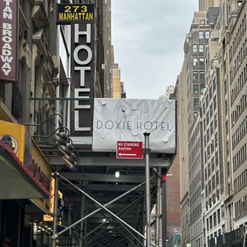 Doxie Hotel - Construction to show where Hotel is located and sign - Hotels Near Me - New York, New York
