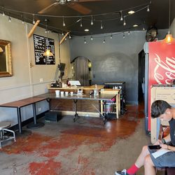 Smokin' Jonny's BBQ - How the inside looks