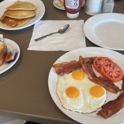 Anchor Family Restaurant - Eggs, bacon, tomatoes, and toast.   Simple but so good.