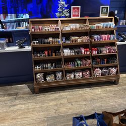Bath & Body Works - Cashier