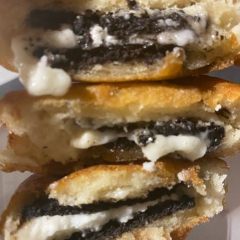 CJ's Takeout & Late Nite Bites - Deep Fried Oreos - Food Trucks Near Me - Gettysburg, Pennsylvania