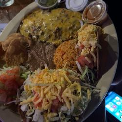 The Toucan Lounge - Mexican plate