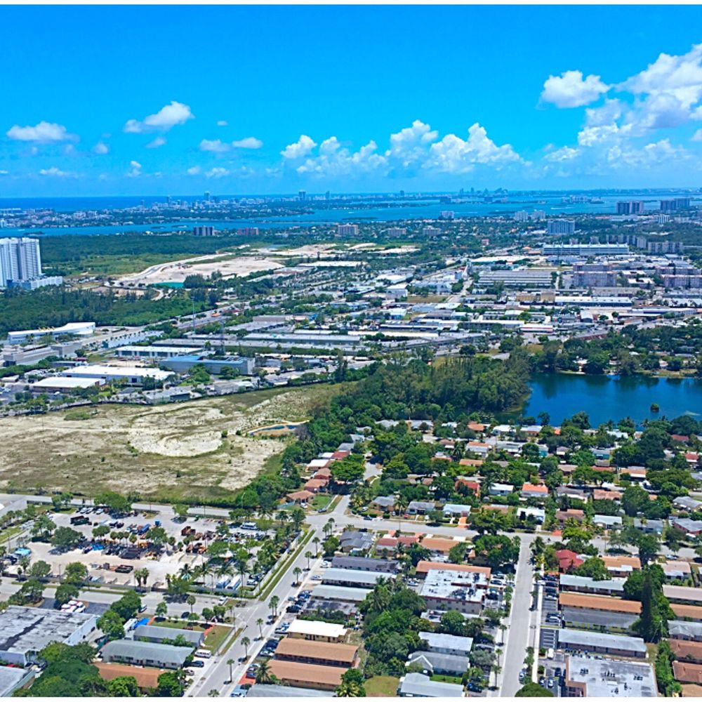 Miami Helicopter - Lovely day - Tours Near Me - Opa Locka, Florida Miami Helicopter - Lovely day - Tours Near Me - Opa Locka, Florida