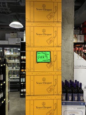 Amster Wine by null