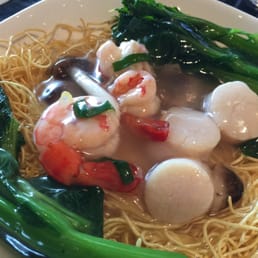 Asian fare prawn seafood noodle.