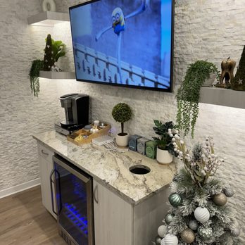 Ashburn Modern Dentistry - Water and coffee - General Dentistry Near Me - Ashburn, Virginia Ashburn Modern Dentistry - Water and coffee - General Dentistry Near Me - Ashburn, Virginia