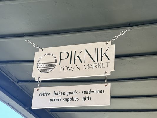 Piknik Town Market by null
