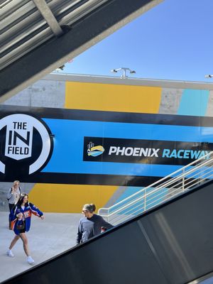Phoenix Raceway by null