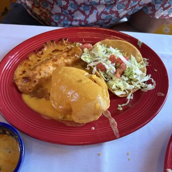 Los Tios - Combination #6 - Tex-Mex Near Me - Fredericksburg, Texas