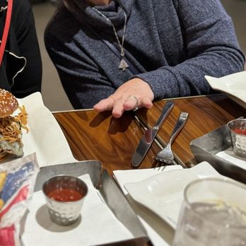 Gordon Ramsay Burger Las Vegas - Burgers Near Me - Las Vegas, Nevada Gordon Ramsay Burger Las Vegas - Burgers Near Me - Las Vegas, Nevada