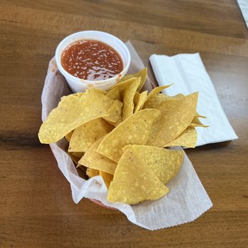 El Senor de los Tacos - Complimentary chips and salsa - Mexican Near Me - Tampa, Florida El Senor de los Tacos - Complimentary chips and salsa - Mexican Near Me - Tampa, Florida