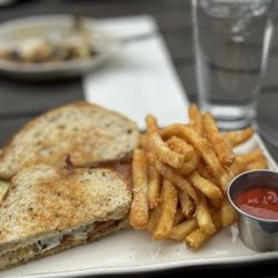 Nolabelle Kitchen + Bar - Bacon apricot and goat cheese grilled cheese