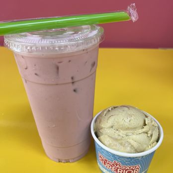 La Michoacana Superior - Large Fresa Con Crema &  dbl scoop banana cajeta with ferrero rocher on bottom - Ice Cream & Frozen Yogurt Near Me - Monrovia, California