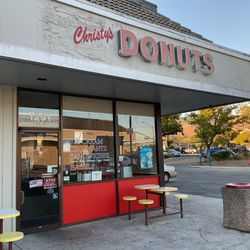 Christy's Donuts - Entrance