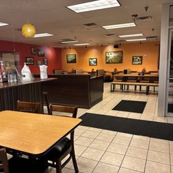 Noodles Pho U - Clean but simple interior