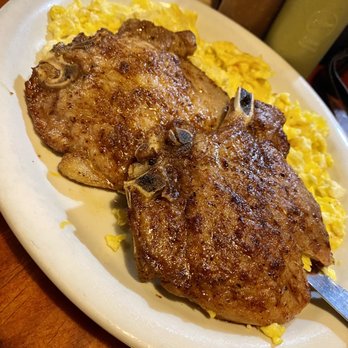 La Iguana Restaurant No 4 - Pork chops & eggs (à la carte) - Mexican Near Me - Portland, Texas La Iguana Restaurant No 4 - Pork chops & eggs (à la carte) - Mexican Near Me - Portland, Texas