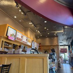 The Coffee Bean & Tea Leaf - Interior