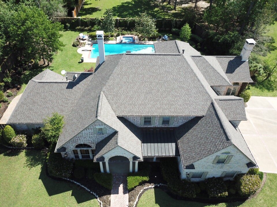 Slide of Strata Roofing and Construction