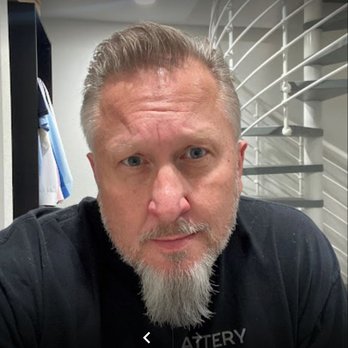 Tesoro Salon - haircut and beard trim - Barbers Near Me - Irvine, California Tesoro Salon - haircut and beard trim - Barbers Near Me - Irvine, California