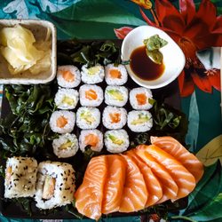 itsu - Salmon and Avo roll, Salmon sashimi, Super Salmon "3ways"
