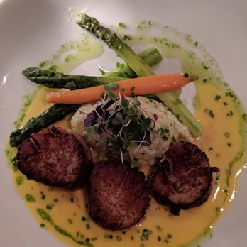 Peter Havens Restaurant - Seared scallops with risotto special - Seafood Near Me - Brattleboro, Vermont