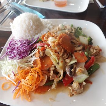Aroy Dee Thai Cafe - Veggie delight story fry with chicken - Thai Near Me - Houston, Texas Aroy Dee Thai Cafe - Veggie delight story fry with chicken - Thai Near Me - Houston, Texas