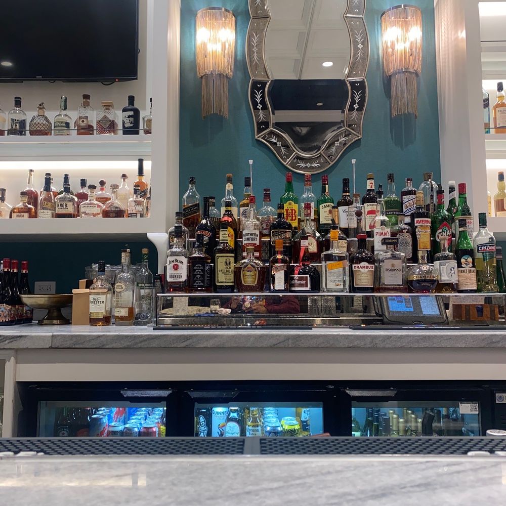 Hotel Indigo Baltimore Downtown - Bar - Hotels Near Me - Baltimore, Maryland Hotel Indigo Baltimore Downtown - Bar - Hotels Near Me - Baltimore, Maryland