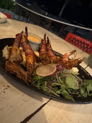 Oceanvs beach club by null