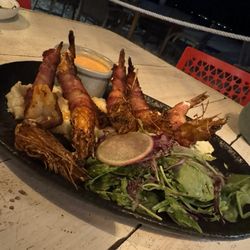 Oceanvs - Jumbo Shrimp wrapped with Bacon & Gouda