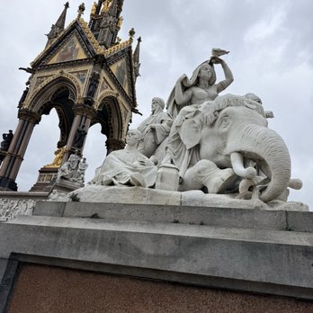 Albert Memorial - Landmarks & Historical Buildings Near Me - London, XGL