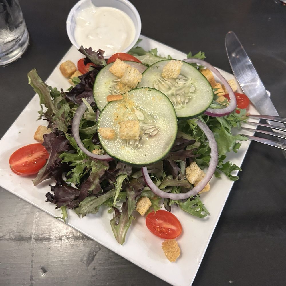 The Crimson House - Side salad - New American Near Me - Pottsville, Pennsylvania The Crimson House - Side salad - New American Near Me - Pottsville, Pennsylvania