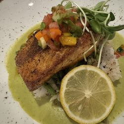Craft 670 Restaurant & Bar - Salmon on rice
