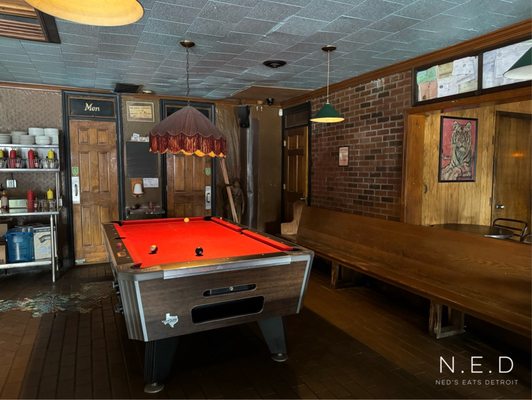 Bronx Bar by null