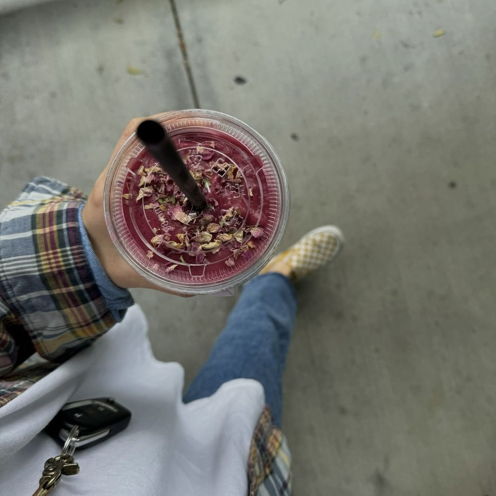 Earthbar - Glow Up - Juice Bars & Smoothies Near Me - West Hollywood, California