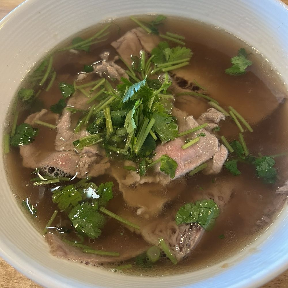 Lucky Cat Bistro - Steak and brisket pho - Vietnamese Near Me - Novato, California Lucky Cat Bistro - Steak and brisket pho - Vietnamese Near Me - Novato, California