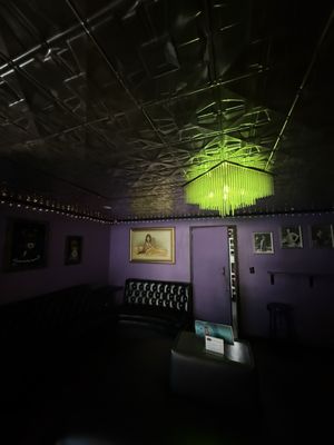 Hotsy Totsy Club by null