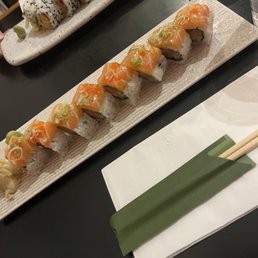 Salmon Special Roll