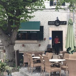 American Grill - Front