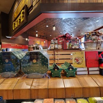 Bristol Farms - Grocery Near Me - Newport Beach, California