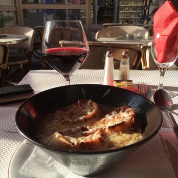 Mori's Bar - French Onion Soup. Red wine - the cheapest, and really good. - Beer Bar Near Me - Nice, 06