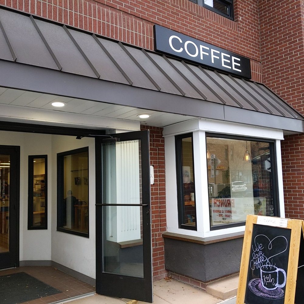 Thanks to the COFFEE sign, very easy to find. Thanks to the COFFEE sign, very easy to find.