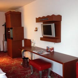 Arcotel Kaiserwasser - Zu kleiner Fernseher.