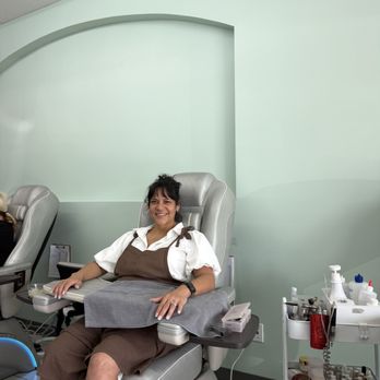 Blu Skye Nails and Spa - Comfy chair - Nail Salons Near Me - Anaheim, California Blu Skye Nails and Spa - Comfy chair - Nail Salons Near Me - Anaheim, California