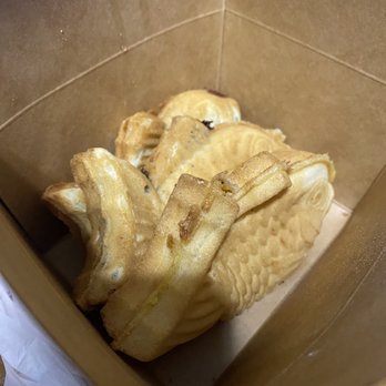 With Love, - Red bean, nutella, custard taiyaki - Ice Cream & Frozen Yogurt Near Me - San Gabriel, California With Love, - Red bean, nutella, custard taiyaki - Ice Cream & Frozen Yogurt Near Me - San Gabriel, California