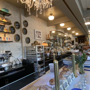 Brasserie Memere - French Near Me - Closter, New Jersey