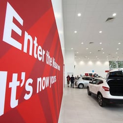 SG Petch Durham - SG Petch Nissan Showroom